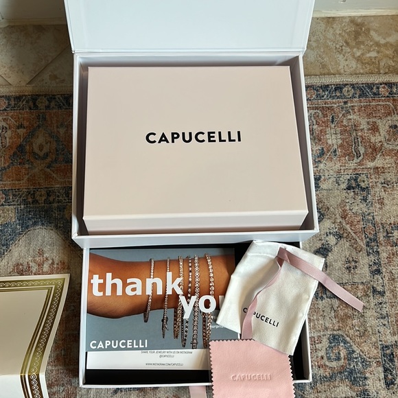 1.00 ctw Diamond tennis bracelet 5.5 length - Picture 4 of 5